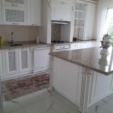 White Pavilion * ترابزون